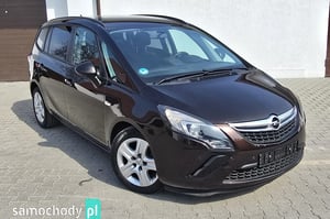 Opel Zafira Minivan 2015
