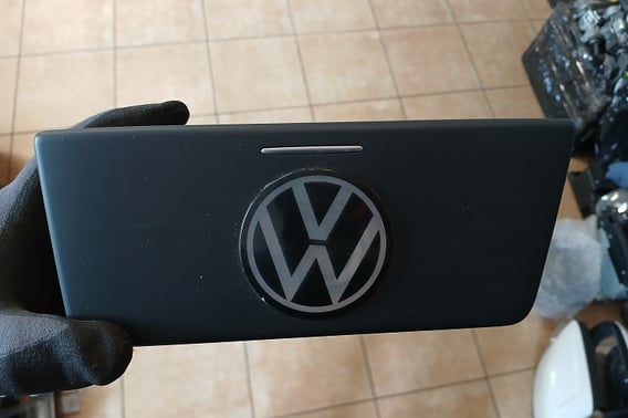 GOLF V PLUS POPIELNICZKA 5M1857309B