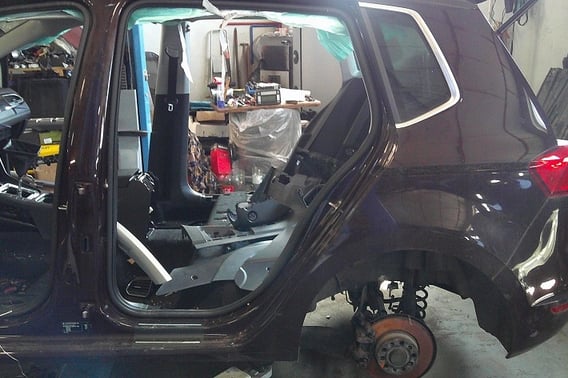 VW GOLF VII SPORTSVAN BŁOTNIK ĆWIARTKA TYŁ LEWY LA3K