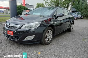 Opel Astra Hatchback 2012