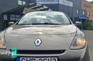 Renault Clio Hatchback 2010