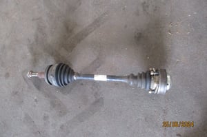VW TRANSPORTER T5 2,9TDI PÓŁOŚ LEWA 7H0407271T
