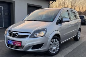 Opel Zafira Minivan 2013