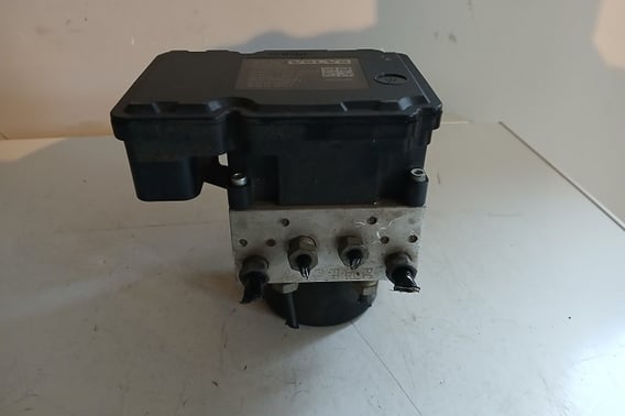 VOLVO XC60 I LIFT POMPA ABS 31329139