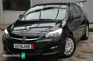 Opel Astra Sedan 2013