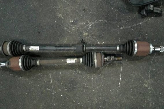 OPEL ASTRA K 1,4B AUTOMAT PÓŁOŚ PRAWA 39129240ACGA