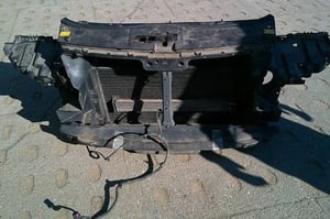 VW TOUAREG 7L 2,5TDI PAS PRZEDNI KOMPLETNY