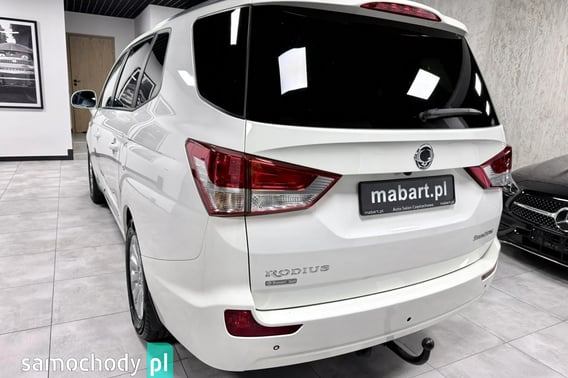 SsangYong Rodius Minivan 2016