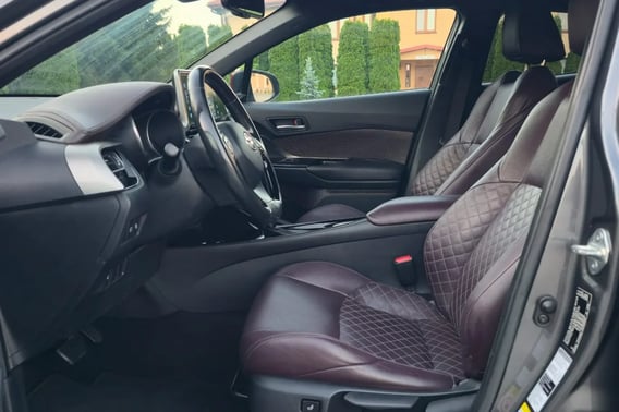 Toyota C-HR SUV 2018