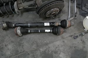VW GOLF VI 1,4TSI PÓŁOŚ PRAWA 1K0407272HP LEWA 1K0407271HH