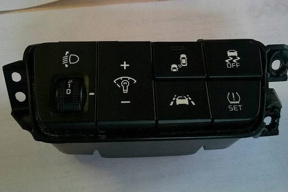 KIA STONIC PANEL PRZYCISKI MULTIFUNKCYJNE 84757-H8AA0