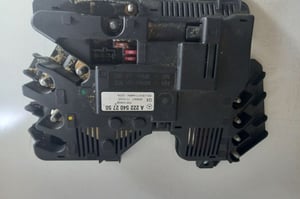 MERCEDES W222 SKRZYNKA BEZPIECZNIKÓW A2225402750