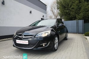 Opel Astra Hatchback 2013
