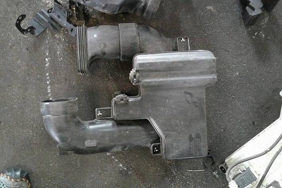 KIA CARENS III LIFT IV 1,7CRDI REZONATOR POWIETRZA 28220-A4200