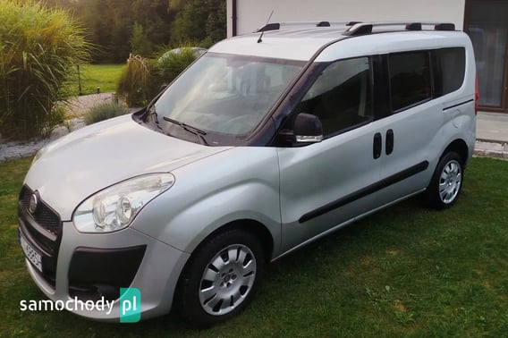 Fiat Doblo Minivan 2011