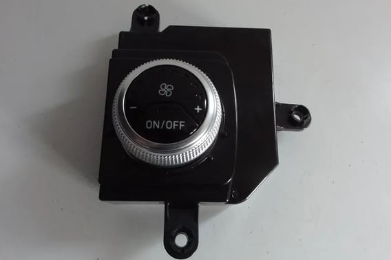 HYUNDAI SANTA FE IV PANEL NAWIEWU 97983-S1000
