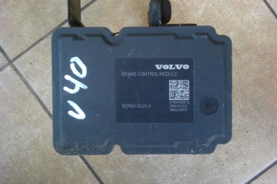 VOLVO V40 POMPA ABS 28561140313