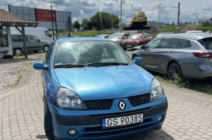 Renault Clio Hatchback 2002