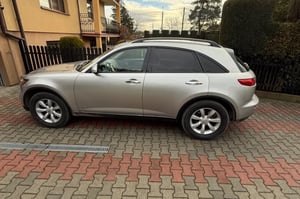 Infiniti FX SUV 2005