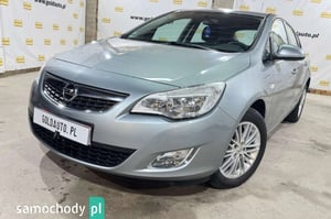 Opel Astra Hatchback 2011