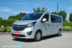 Opel Vivaro Bus 2016