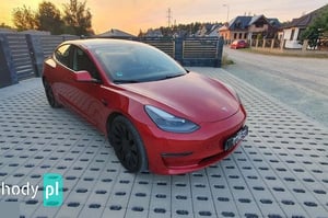 Tesla Model 3 Sedan 2021