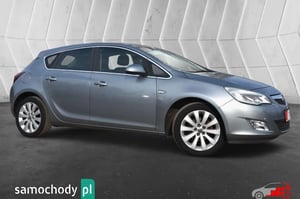 Opel Astra Hatchback 2012
