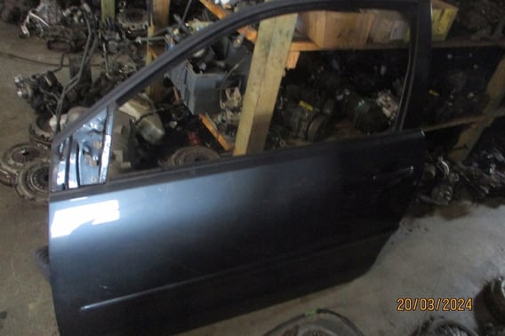 VW POLO 9N LIFT DRZWI PRZÓD PRAWE/LEWE LC7V 3D