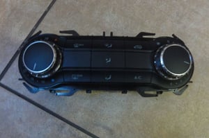 MERCEDES W176 PANEL KLIMATYZACJI A2469008215