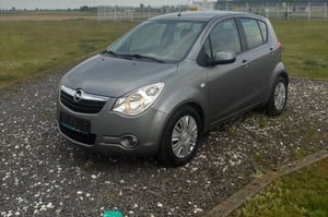 Opel Agila Hatchback 2013