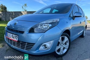 Renault Grand Scenic Minivan 2011