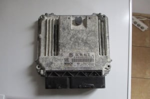 VW PASSAT B6 1,6FSI STEROWNIK SILNIKA 03C906056EE