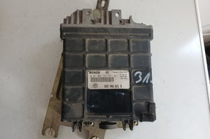 VW PASSAT B4 MODUŁ STEROWNIK SILNIKA 028906021B