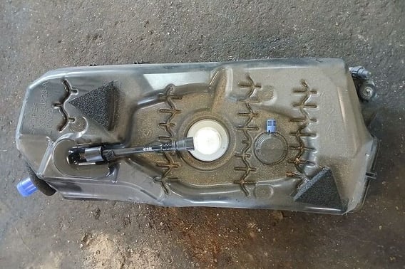 JAGUAR XE X760 LIFT ZBIORNIK ADBLUE JX73-5J228-AD