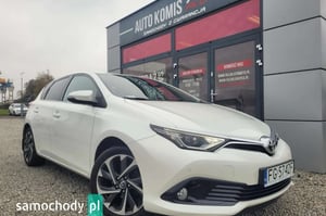 Toyota Auris Hatchback 2015