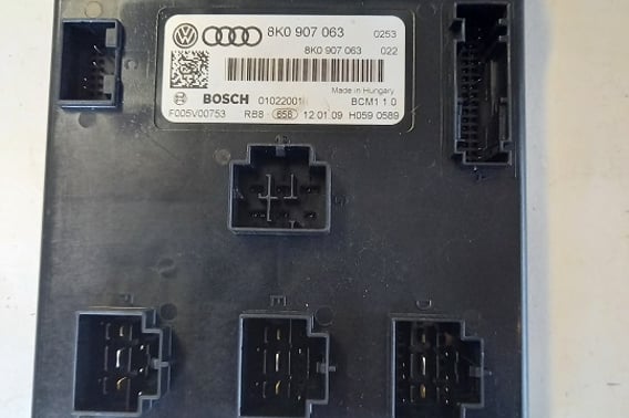 AUDI A4 B8 MODUŁ KOMFORTU 8KO907063