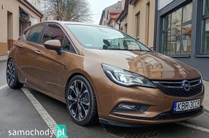 Opel Astra Hatchback 2015