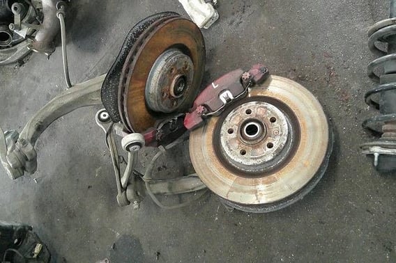 Audi A6 S6 C7 4G 3,0TDI ZWROTNICA PIASTA PRAWA/LEWA 10349AF00