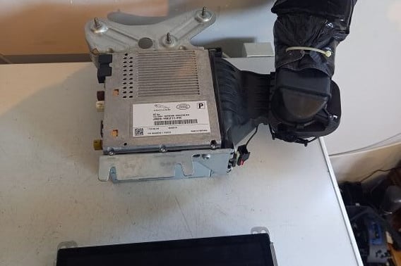 JAGUAR XE X760 LIFT RADIO NAWIGACJA KOMPLET K8D219C2793D