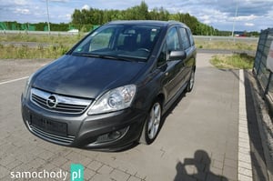 Opel Zafira Minivan 2012