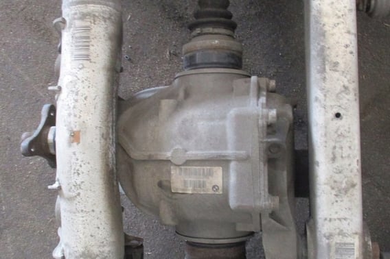 BMW F10 F11 3,0D TYLNY MOST 7578151-06 2,56
