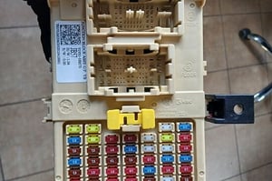 KIA STONIC I SKRZYNKA BEZPIECZNIKÓW 91950-H8570