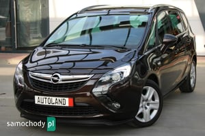 Opel Zafira Minivan 2015
