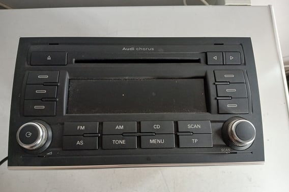 AUDI A4 B7 RADIO FABRYCZNE 8E0035152Q
