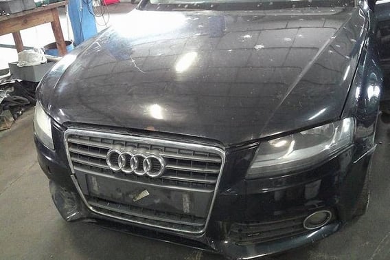 AUDI A4 B8 BŁOTNIK LEWY LZ9Y LAMPA LEWA UK