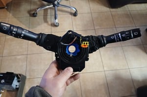 KIA RIO III PRZEŁĄCZNIK ZESPOLONY 202008910