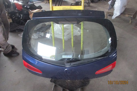 ALFA ROMEO 147 KLAPA TYŁ KOMPLETNA