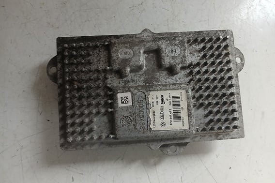 SEAT LEON III 5F PRZETWORNICA LED 5F0941472