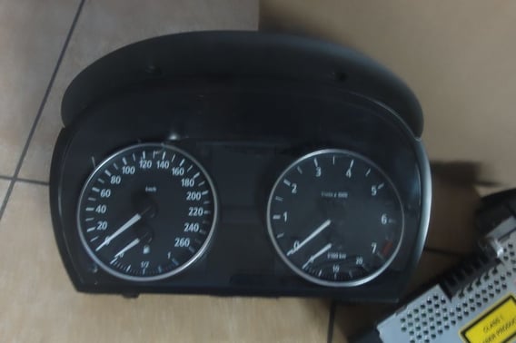 BMW E90 LICZNIK ZEGAR 1025330-46