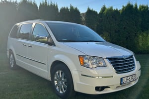 Chrysler Grand Voyager Minivan 2010
